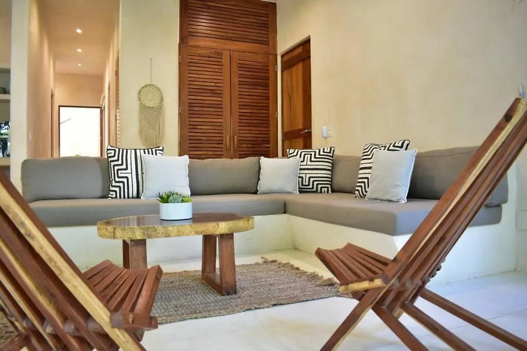 Chic-Modern Apt W/Pool, Garden, Parking & 3 Bikes Apartment Tulum
